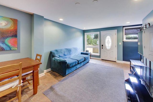 2711 Elgin Road, Evanston, IL 60201
