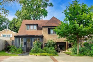 2711 Elgin Road, Evanston, IL 60201