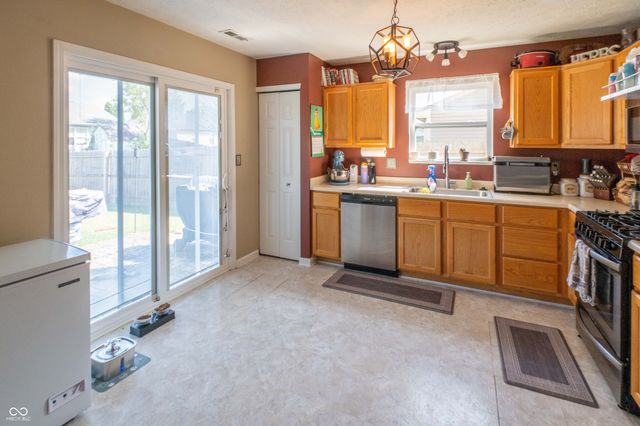 1134 Spring Meadow Court, Franklin, IN 46131