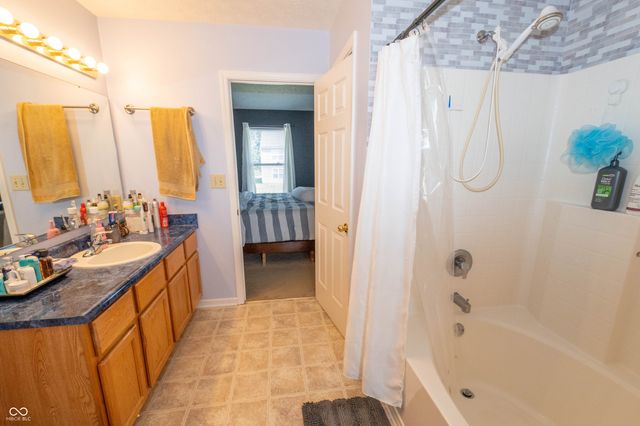 1134 Spring Meadow Court, Franklin, IN 46131