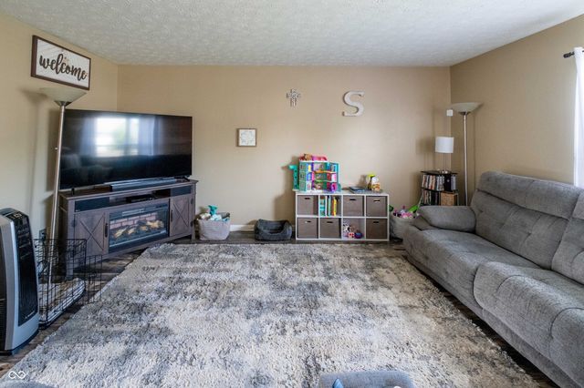 1134 Spring Meadow Court, Franklin, IN 46131