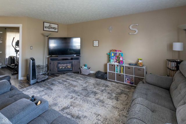 1134 Spring Meadow Court, Franklin, IN 46131