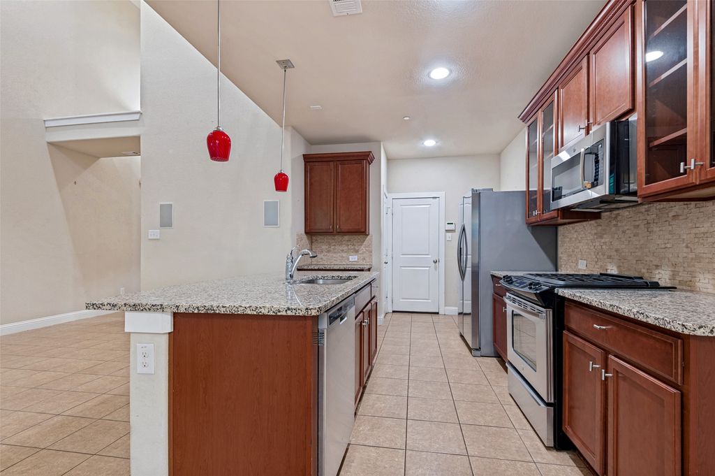 1606 Brook Grove Drive, Euless, TX 76039 — photo 4