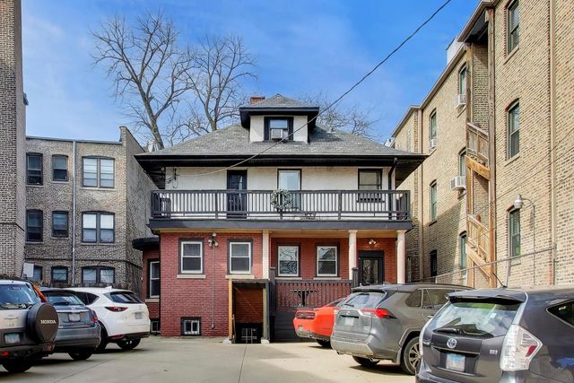 7015 N Sheridan Road, Chicago, IL 60626