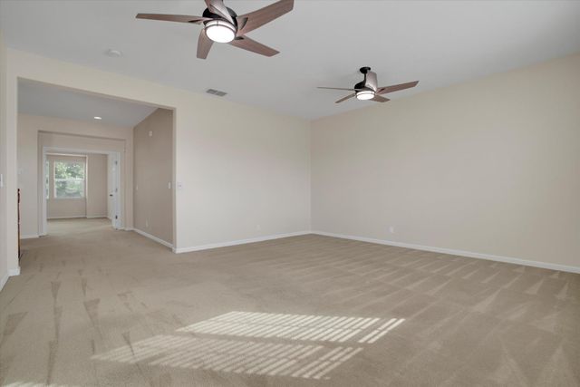 1265 Fawn Lily Dr, Patterson, CA 95363