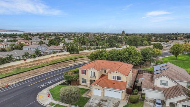 1265 Fawn Lily Dr, Patterson, CA 95363