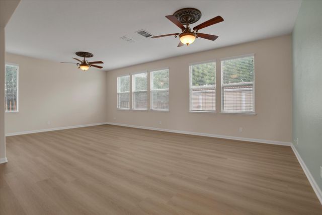 1265 Fawn Lily Dr, Patterson, CA 95363