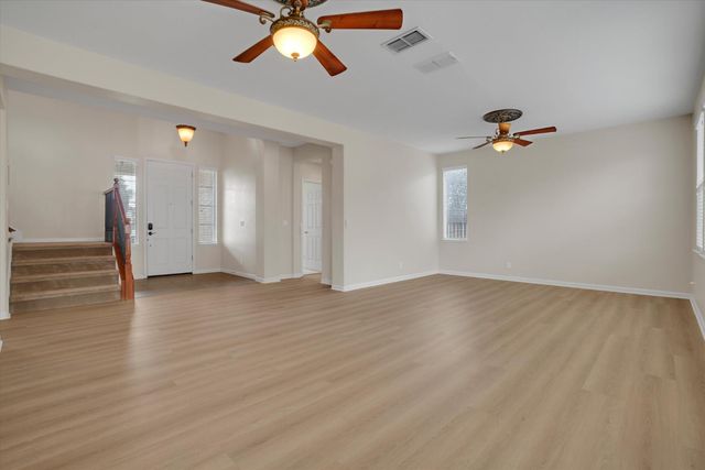 1265 Fawn Lily Dr, Patterson, CA 95363