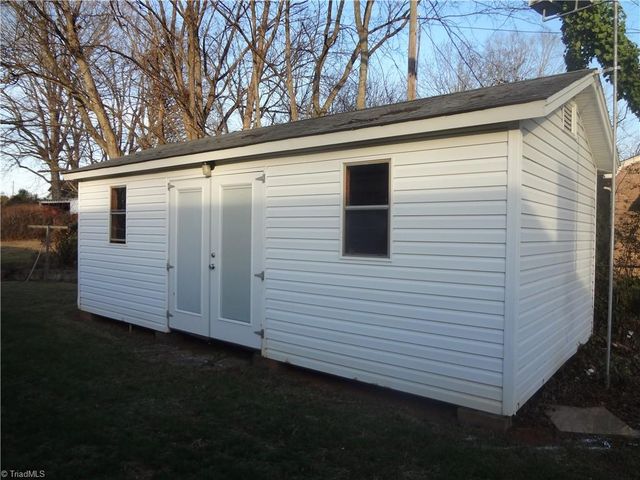 108 N Bingham Street, Denton, NC 27239