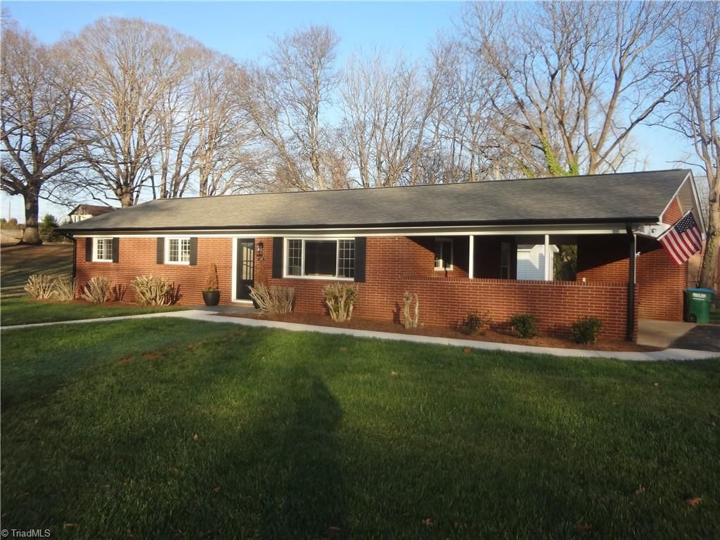 108 N Bingham Street, Denton, NC 27239