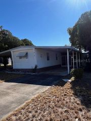 816 BEECHWOOD AVENUE, Lady Lake, FL 32159