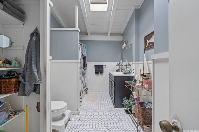 889 Alahaki Street, Kailua, HI 96734