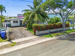 889 Alahaki Street, Kailua, HI 96734