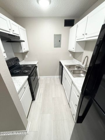 200 High Meadows Boulevard 103, Lafayette, LA 70507