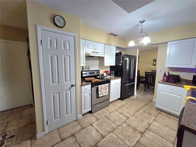 7309 CONNECTICUT AVENUE, Sarasota, FL 34243