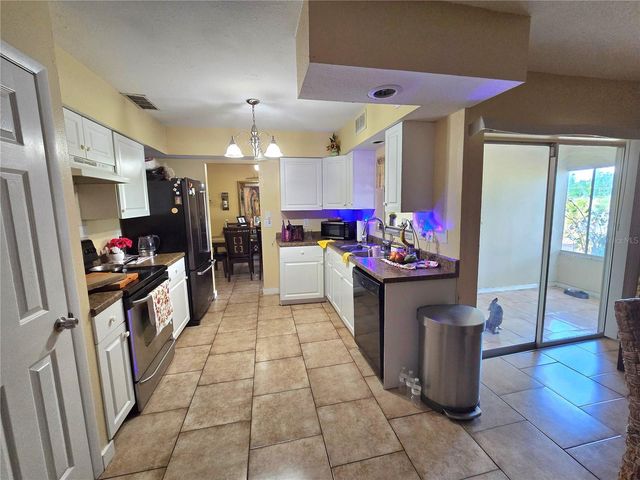 7309 CONNECTICUT AVENUE, Sarasota, FL 34243