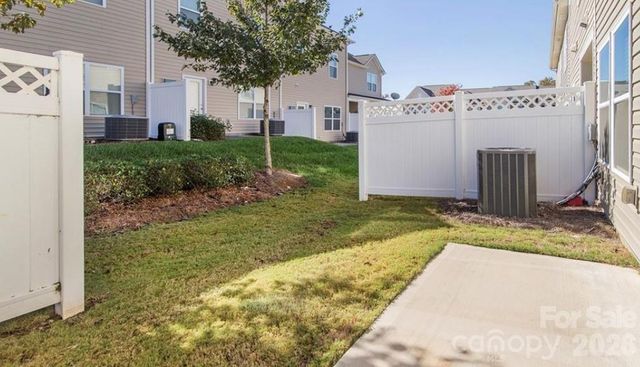 14416 Glendon Hall Lane, Charlotte, NC 28262