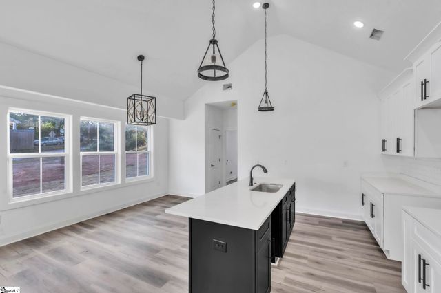 54 3rd Avenue, Greenville, SC 29611