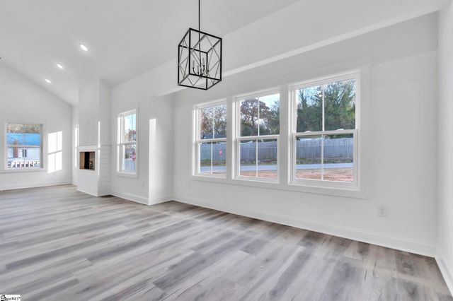 54 3rd Avenue, Greenville, SC 29611