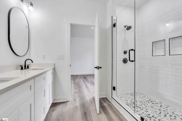 54 3rd Avenue, Greenville, SC 29611