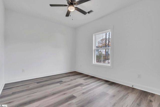 54 3rd Avenue, Greenville, SC 29611