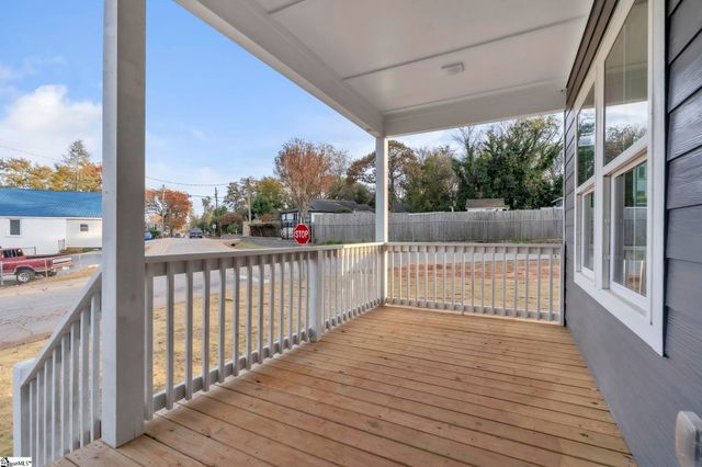 54 3rd Avenue, Greenville, SC 29611