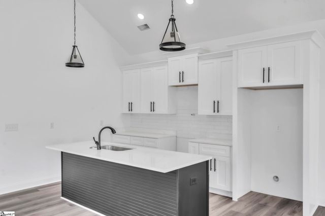 54 3rd Avenue, Greenville, SC 29611