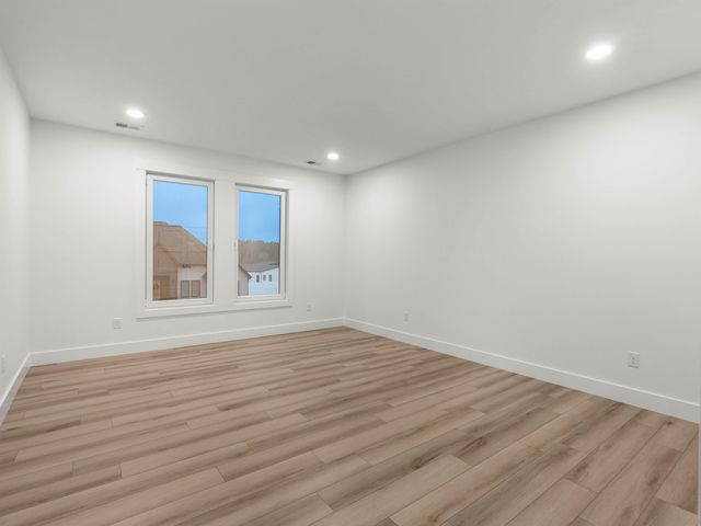 726 New South Court, Wellford, SC 29385