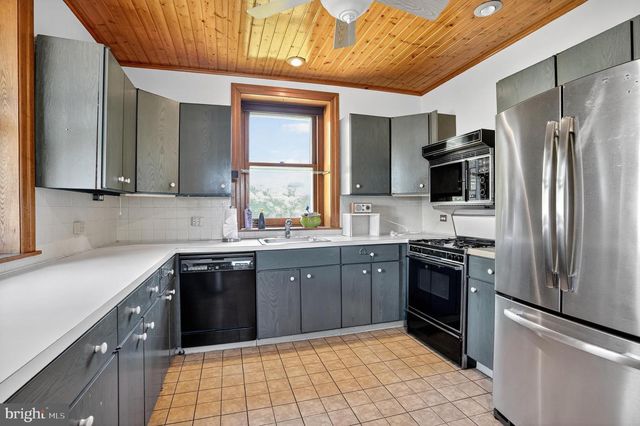 580 WIGARD AVE, Philadelphia, PA 19128