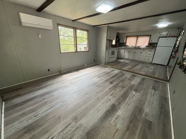 388 Davis Mill Rd, Parsons, TN 38363