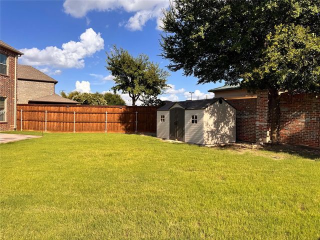 9001 Blue Water Drive, Plano, TX 75025