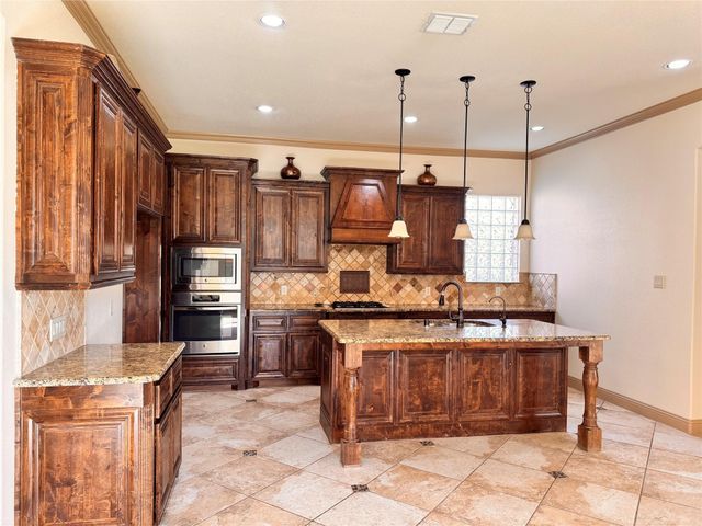 9001 Blue Water Drive, Plano, TX 75025