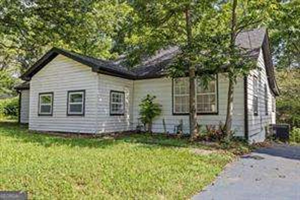 1339 Lyle Avenue, Atlanta, GA 30344