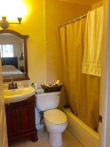 680 NW 82nd Pl 261, Miami, FL 33126