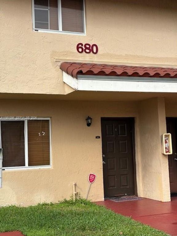 680 NW 82nd Pl 261, Miami, FL 33126
