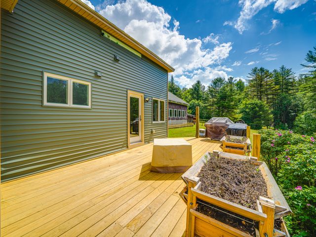 11 North Point Rd, Long Lake, NY 12847