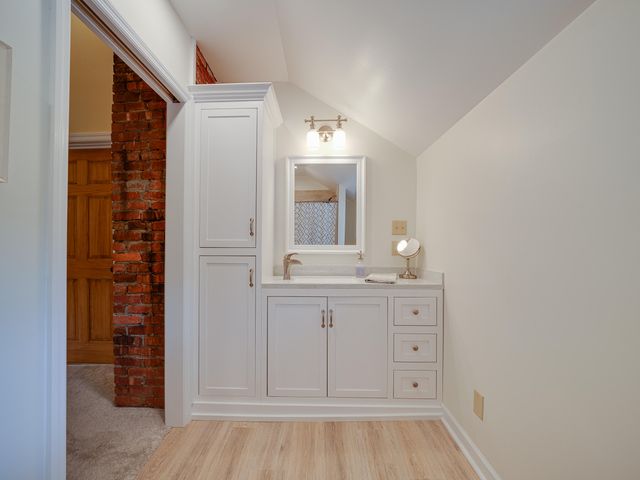 11 North Point Rd, Long Lake, NY 12847