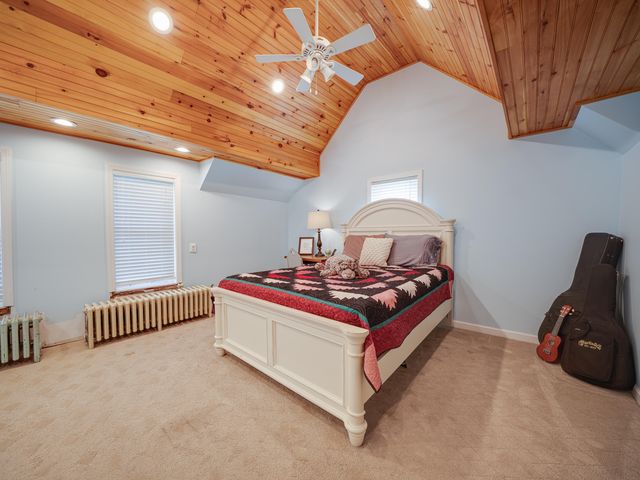 11 North Point Rd, Long Lake, NY 12847