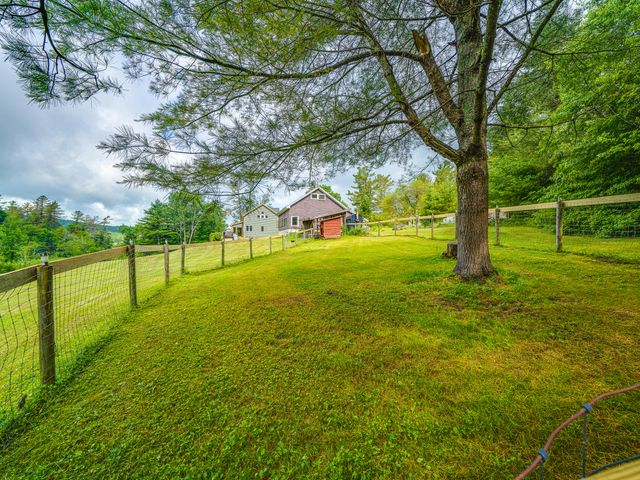 11 North Point Rd, Long Lake, NY 12847