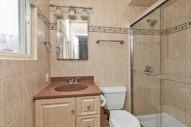 111 Cocks Lane, Locust Valley, NY 11560