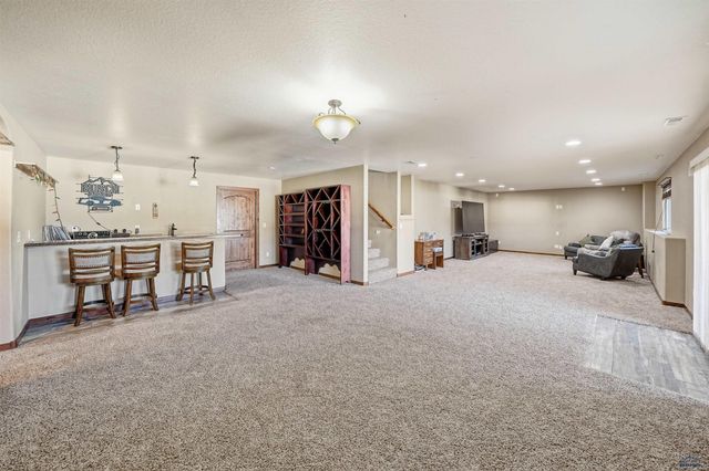 6436 DUNSMORE RD, Rapid City, SD 57702