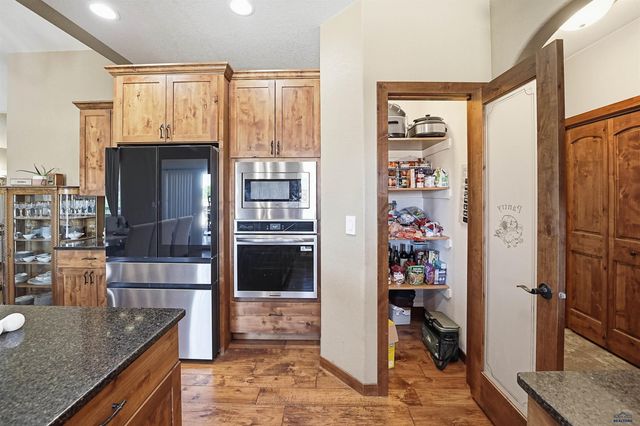 6436 DUNSMORE RD, Rapid City, SD 57702
