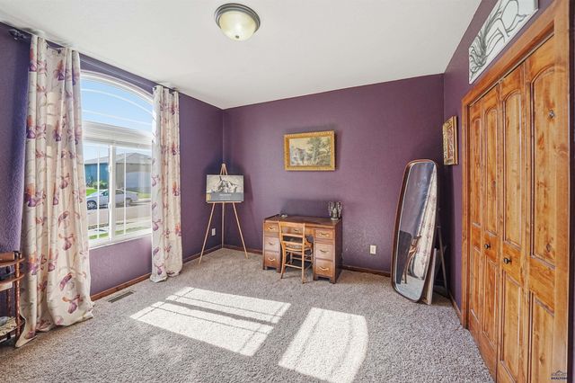 6436 DUNSMORE RD, Rapid City, SD 57702