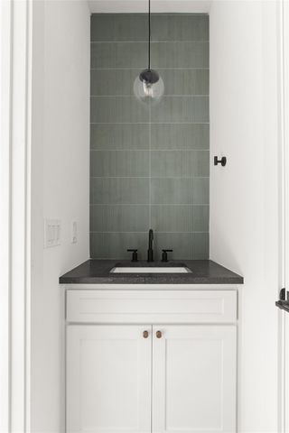 4711 Sylvester Street, Dallas, TX 75219