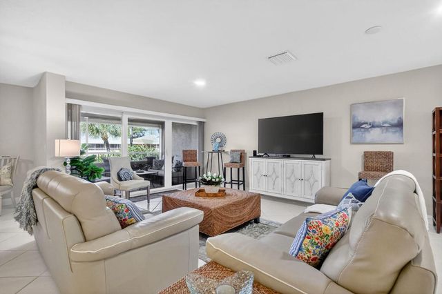 1100 Surf Road 201, Singer Island, FL 33404