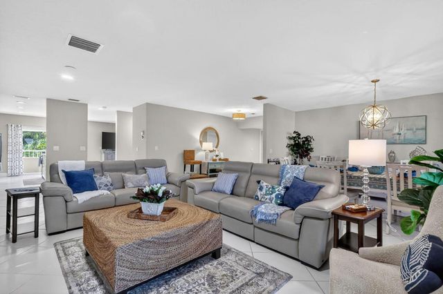 1100 Surf Road 201, Singer Island, FL 33404