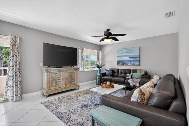 1100 Surf Road 201, Singer Island, FL 33404