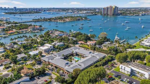 1100 Surf Road 201, Singer Island, FL 33404