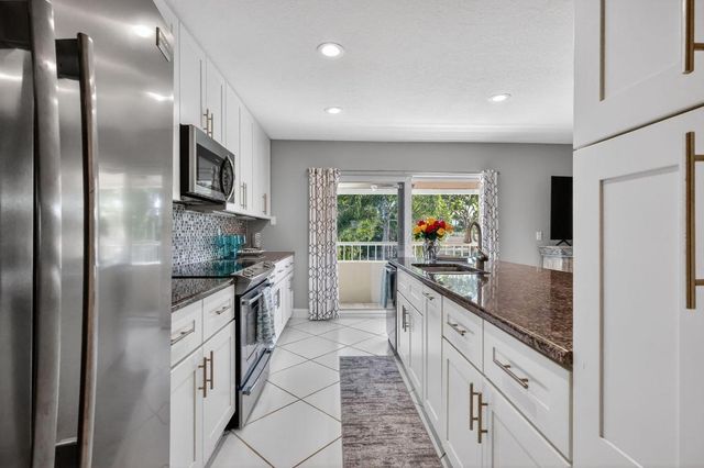 1100 Surf Road 201, Singer Island, FL 33404