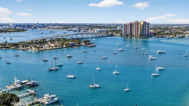 1100 Surf Road 201, Singer Island, FL 33404